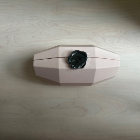 Summer Sale! New Viktor & Rolf Light Blush Pink Designer Clutch - Picture 3 of 5